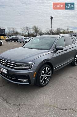 Внедорожник / Кроссовер Volkswagen Tiguan 2020 в 