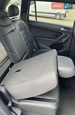 Внедорожник / Кроссовер Volkswagen Tiguan 2020 в 