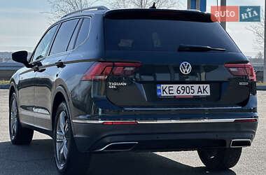 Внедорожник / Кроссовер Volkswagen Tiguan 2018 в 