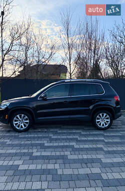 Позашляховик / Кросовер Volkswagen Tiguan 2008 в 