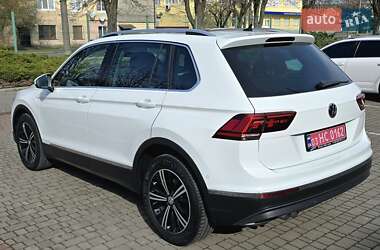 Внедорожник / Кроссовер Volkswagen Tiguan 2018 в 