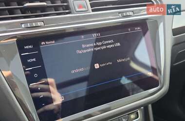 Внедорожник / Кроссовер Volkswagen Tiguan 2018 в 