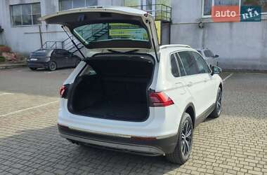 Внедорожник / Кроссовер Volkswagen Tiguan 2018 в 