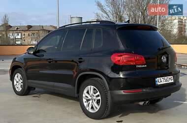 Внедорожник / Кроссовер Volkswagen Tiguan 2016 в 