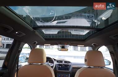 Внедорожник / Кроссовер Volkswagen Tiguan 2023 в 