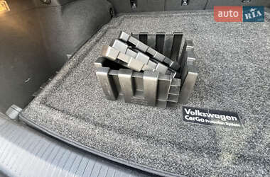 Внедорожник / Кроссовер Volkswagen Tiguan 2019 в 