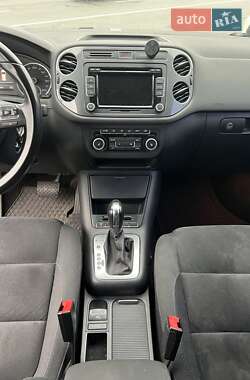 Внедорожник / Кроссовер Volkswagen Tiguan 2013 в 
