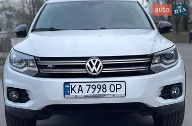Внедорожник / Кроссовер Volkswagen Tiguan 2016 в 