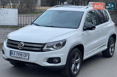 Внедорожник / Кроссовер Volkswagen Tiguan 2016 в 