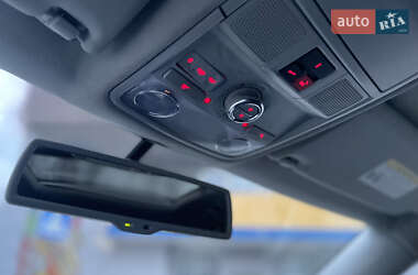 Внедорожник / Кроссовер Volkswagen Tiguan 2016 в 