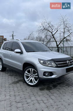 Внедорожник / Кроссовер Volkswagen Tiguan 2015 в Казатине