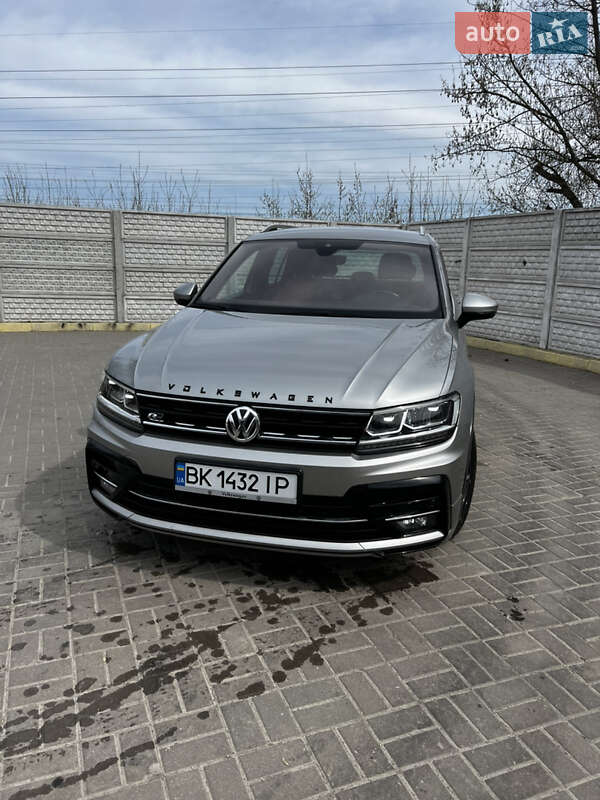 Внедорожник / Кроссовер Volkswagen Tiguan 2018 в Ровно