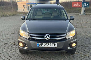 Позашляховик / Кросовер Volkswagen Tiguan 2012 в 