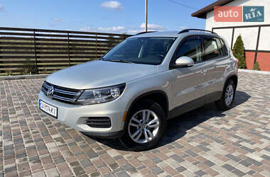 Внедорожник / Кроссовер Volkswagen Tiguan 2015 в 