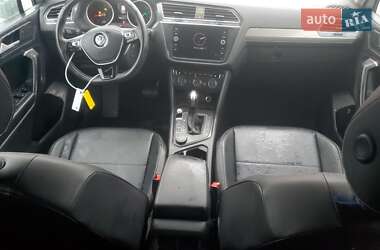 Позашляховик / Кросовер Volkswagen Tiguan 2021 в 