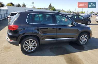 Позашляховик / Кросовер Volkswagen Tiguan 2016 в 