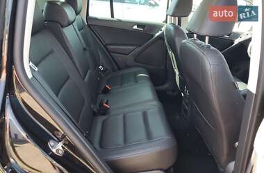 Позашляховик / Кросовер Volkswagen Tiguan 2016 в 