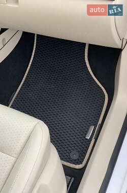 Внедорожник / Кроссовер Volkswagen Tiguan 2011 в 