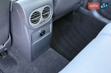 Внедорожник / Кроссовер Volkswagen Tiguan 2009 в 