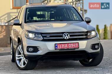 Позашляховик / Кросовер Volkswagen Tiguan 2012 в 