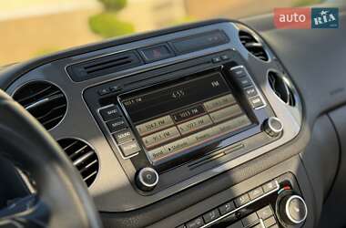 Позашляховик / Кросовер Volkswagen Tiguan 2012 в 