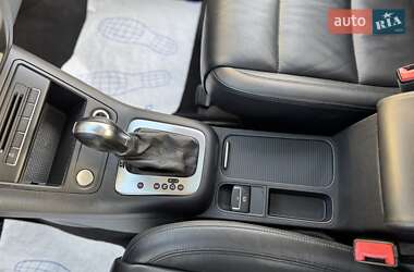 Позашляховик / Кросовер Volkswagen Tiguan 2012 в 