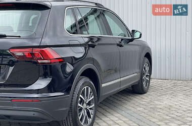 Внедорожник / Кроссовер Volkswagen Tiguan 2018 в 