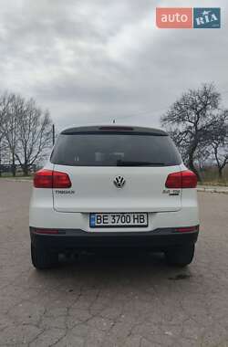 Внедорожник / Кроссовер Volkswagen Tiguan 2015 в 