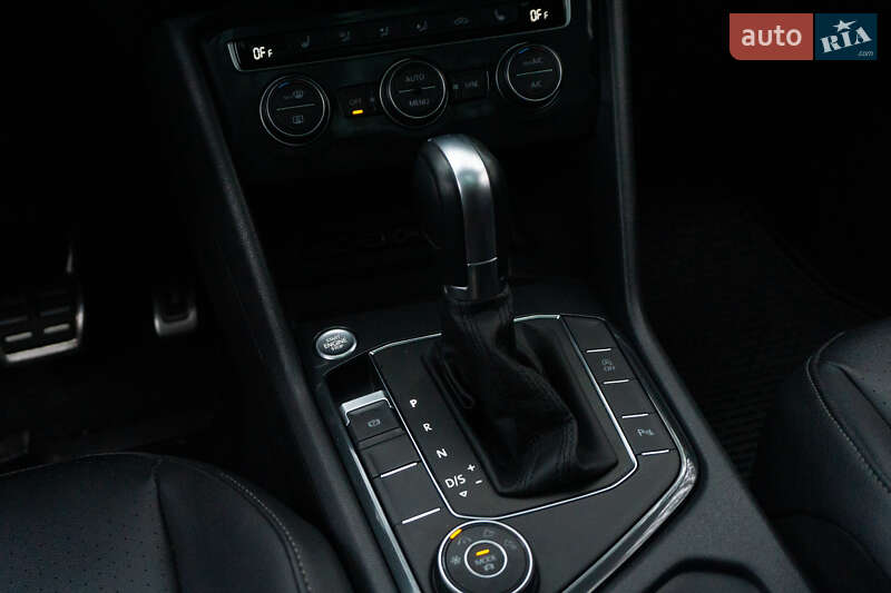 Позашляховик / Кросовер Volkswagen Tiguan 2020 в Дніпрі фото 18 Позашляховик / Кросовер Volkswagen Tiguan 2020 в Дніпрі
