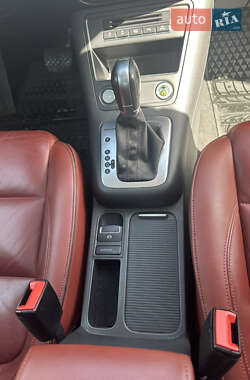 Внедорожник / Кроссовер Volkswagen Tiguan 2014 в 