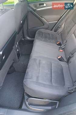 Позашляховик / Кросовер Volkswagen Tiguan 2012 в 