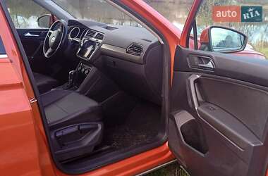 Внедорожник / Кроссовер Volkswagen Tiguan 2018 в 