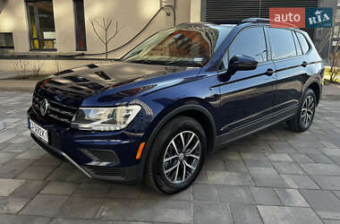 Внедорожник / Кроссовер Volkswagen Tiguan 2020 в 