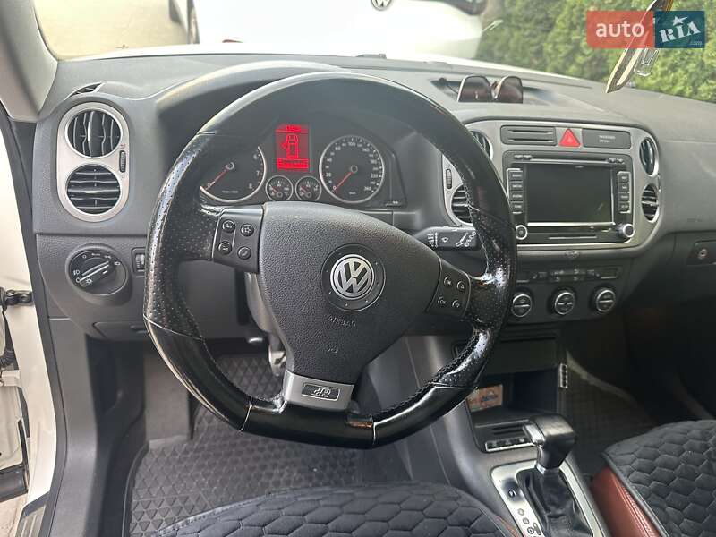 Позашляховик / Кросовер Volkswagen Tiguan 2009 в Радивиліві