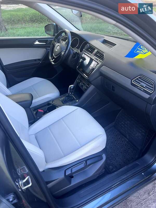 Внедорожник / Кроссовер Volkswagen Tiguan 2017 в Харькове фото 8 Внедорожник / Кроссовер Volkswagen Tiguan 2017 в Харькове