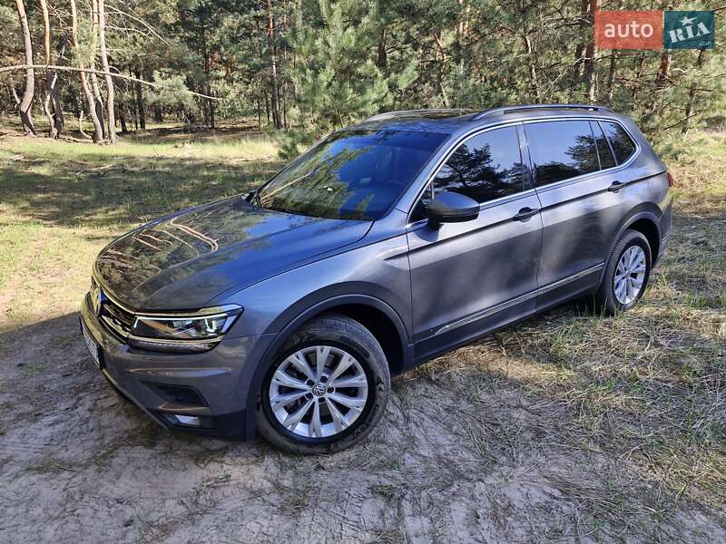 Внедорожник / Кроссовер Volkswagen Tiguan 2017 в Кременчуге