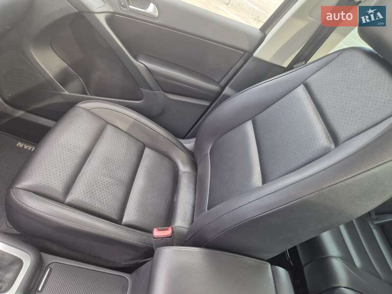 Внедорожник / Кроссовер Volkswagen Tiguan 2016 в Киеве фото 12 Внедорожник / Кроссовер Volkswagen Tiguan 2016 в Киеве
