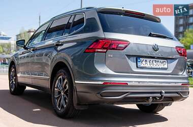 Внедорожник / Кроссовер Volkswagen Tiguan 2021 в 