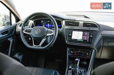 Внедорожник / Кроссовер Volkswagen Tiguan 2021 в 