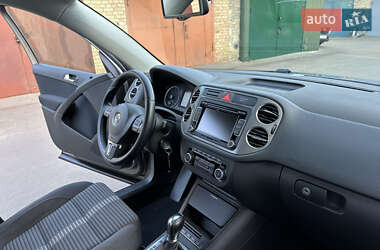 Внедорожник / Кроссовер Volkswagen Tiguan 2010 в 