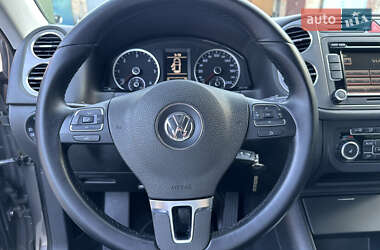 Внедорожник / Кроссовер Volkswagen Tiguan 2010 в 
