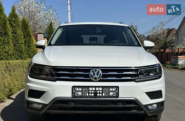 Внедорожник / Кроссовер Volkswagen Tiguan 2021 в 