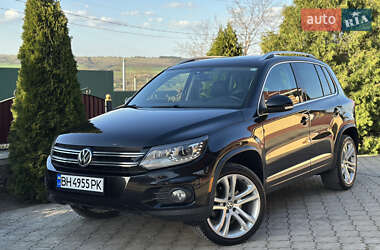 Позашляховик / Кросовер Volkswagen Tiguan 2012 в 