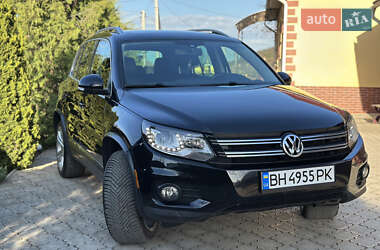 Позашляховик / Кросовер Volkswagen Tiguan 2012 в 