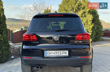 Позашляховик / Кросовер Volkswagen Tiguan 2012 в 