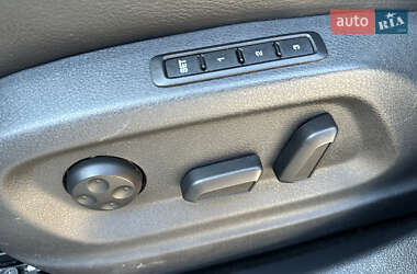 Позашляховик / Кросовер Volkswagen Tiguan 2012 в 