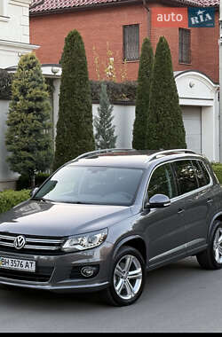 Внедорожник / Кроссовер Volkswagen Tiguan 2013 в Одессе