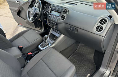 Позашляховик / Кросовер Volkswagen Tiguan 2014 в 