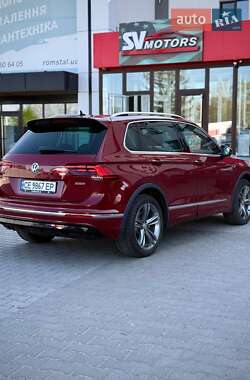 Внедорожник / Кроссовер Volkswagen Tiguan 2018 в 