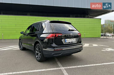 Внедорожник / Кроссовер Volkswagen Tiguan 2023 в 